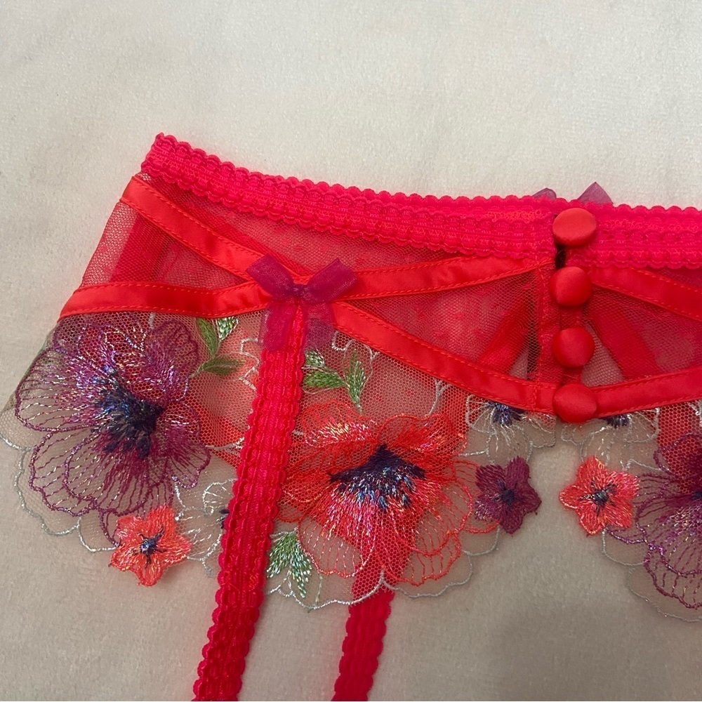New! For Love and Lemons Zinnia Red Floral Garter Belt Neon 3794 - Picture 3 of 8